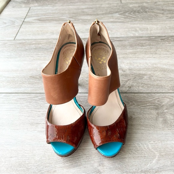 VINCE CAMUTO CANADAY TWO BAND HIGH HEEL PLATFORM SANDAL - Picture 3 of 15